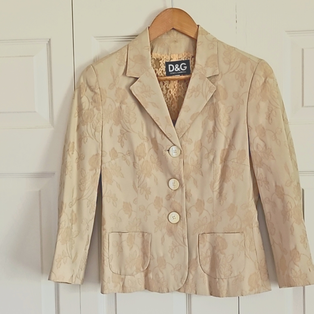D & G Blazer